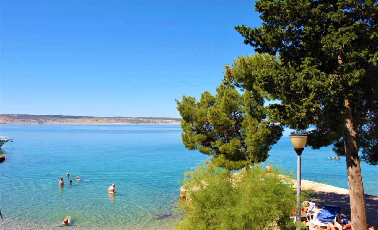 Beach House Starigrad Paklenica Esterno foto